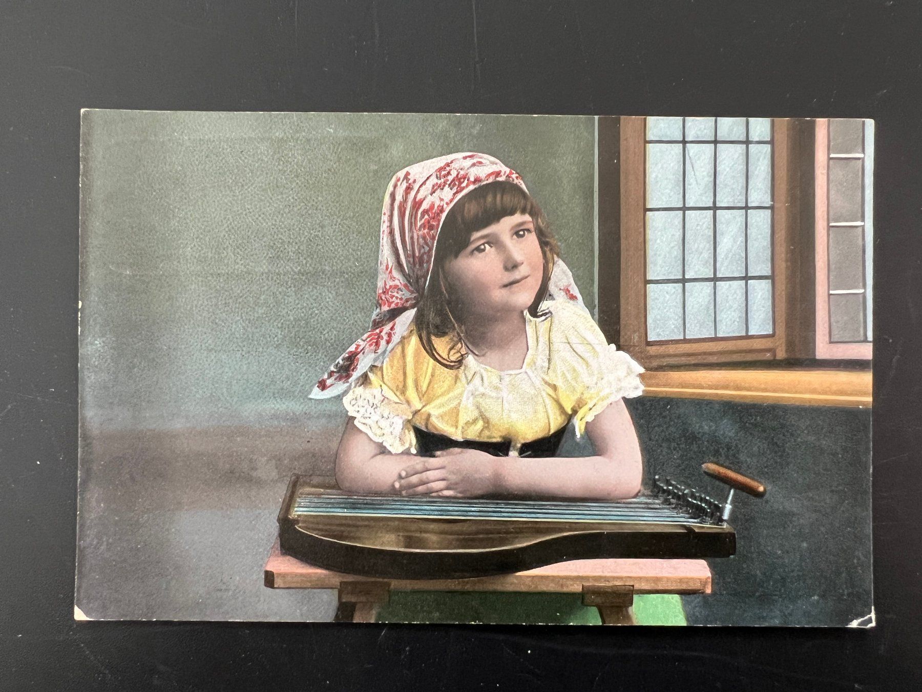 Cartoline postali: Ansichtskarte Mädchen Litho Bahnhofstempel 1909  (V140) – Usato da Hinwil venduto da Sidi4
