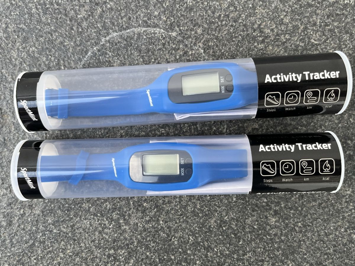 Montres: SportMint Activity Traker Originalverpackt. – D'occasion à Niederwil AG par VST92