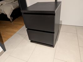 Nachttisch Malm schwarz guter aber gebrauchter Zustand