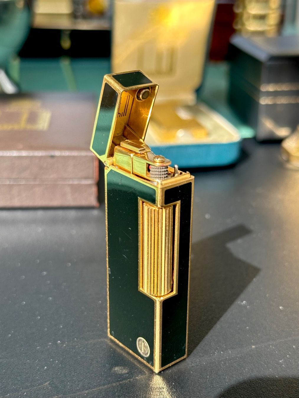 Dunhill Accendini: Dunhill Rollagas Black Lacquer Gold-Plated – Usato da Zürich venduto da RatsTreasure 6