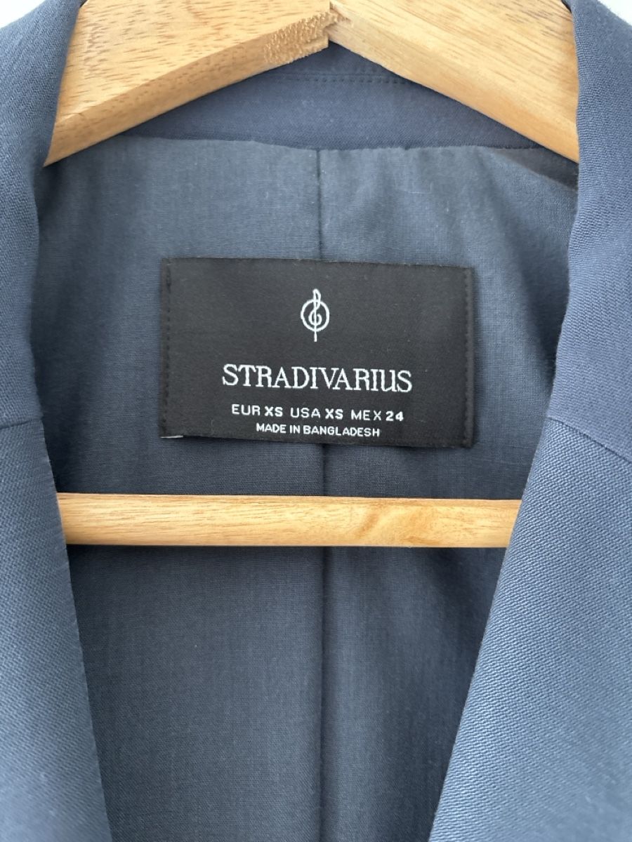 Stradivarius Giacche: Blaser blau Stradivarius – Nuovo (secondo la descrizione) da Pfäffikon ZH venduto da Coffee44 1