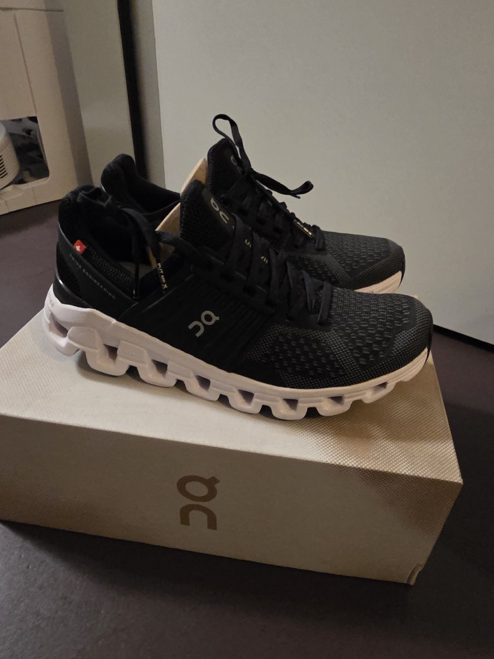 Scarpe da uomo: On Cloudswift Black Rock Gr. 37.5 Neu – Nuovo e nell'imballaggio originale da Zürich venduto da qer_2t8q