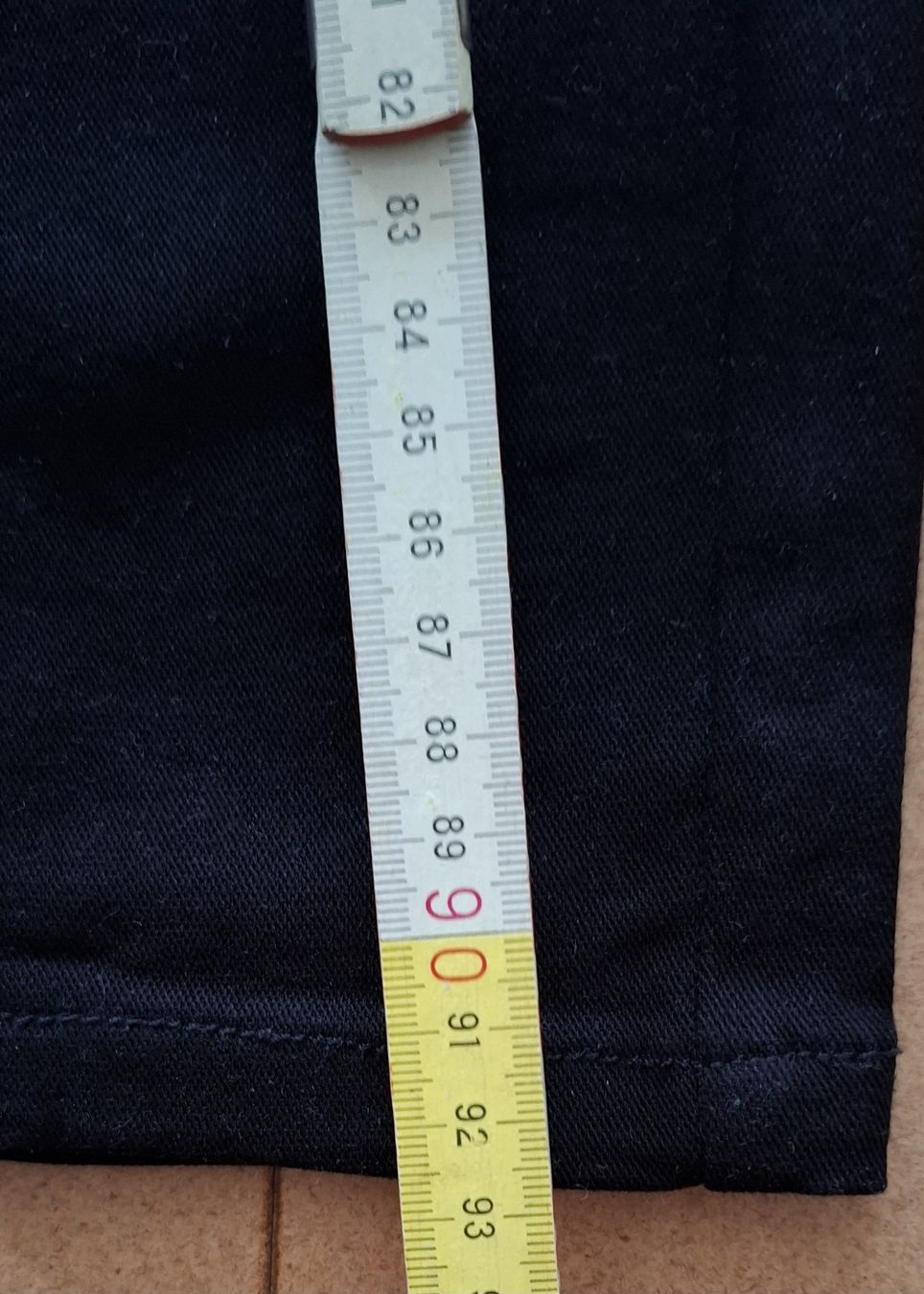 Jeans: Jeans schwarz Grösse M von Chicoree – Gebraucht aus Thun von lede 1