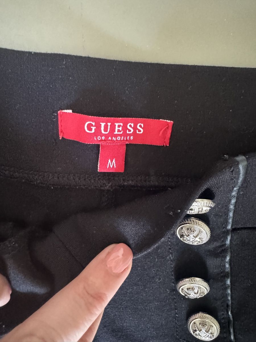 Guess Leggings: Leggins black size M Guess decorative buttons – Usato da Zürich venduto da alieacelina 2