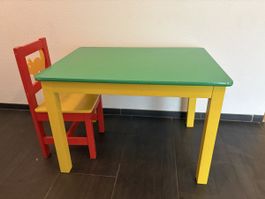 Kindertisch mit 1 Stuhl