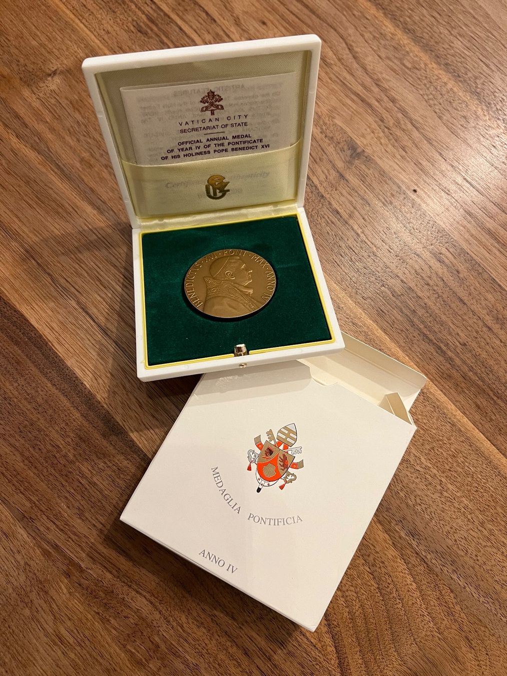 Medaglie: Medaille Benedetto XVI – Nuovo e nell'imballaggio originale da Appenzell venduto da ErMaBaGm