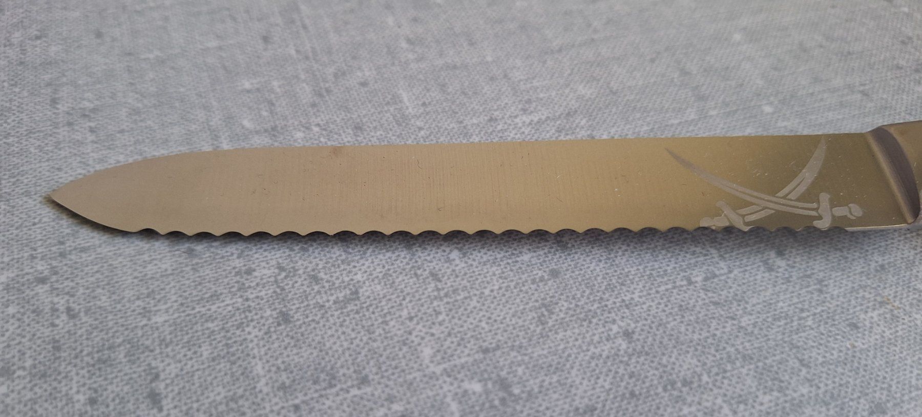 Coltelli da cucina: 8 Steakmesser/Tischmesser mit Holzgriff, Top – Usato da Weinfelden venduto da Yenas10 1