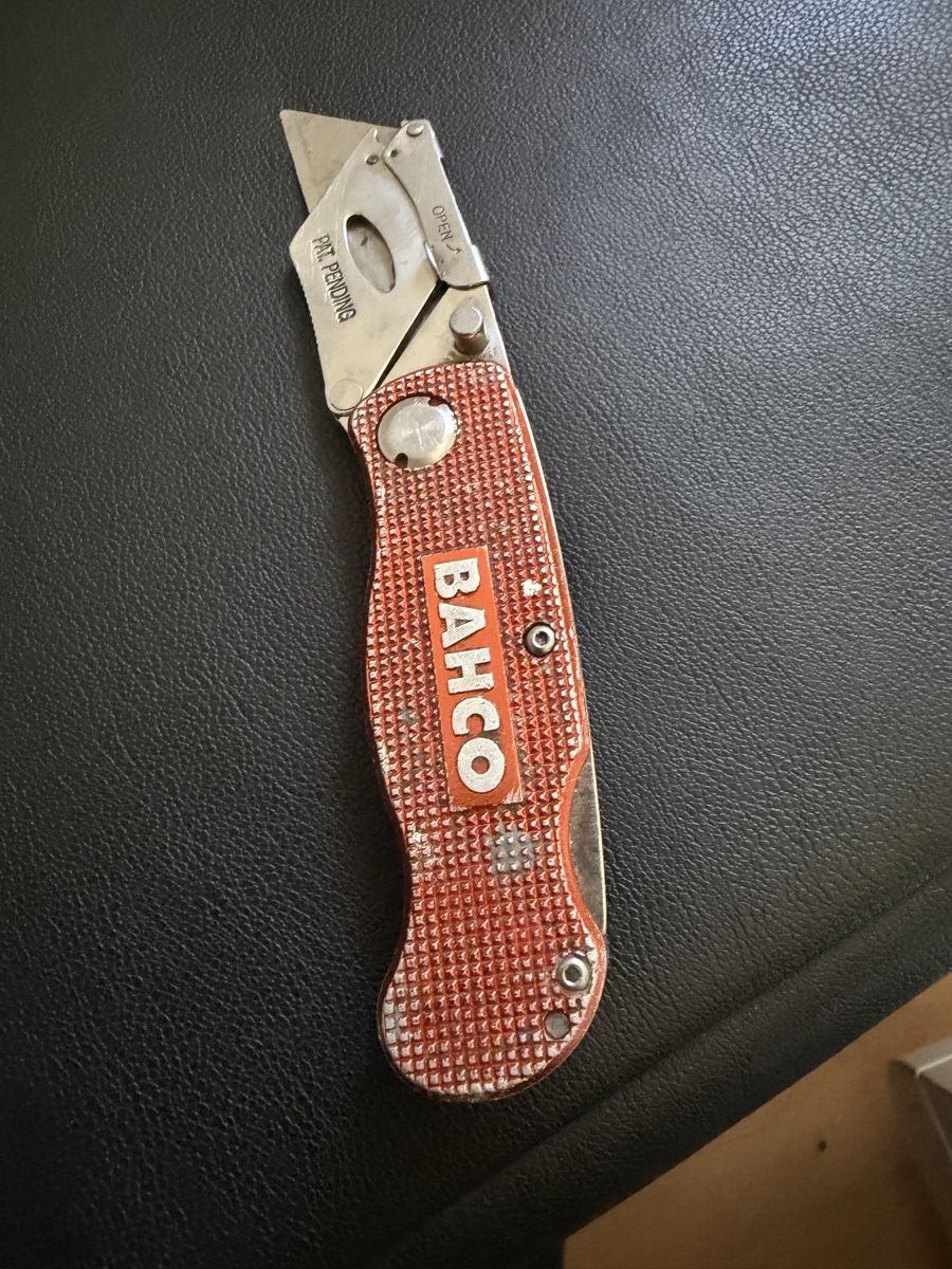 Accessori: Teppichmesser – Usato da Baden venduto da noli.r