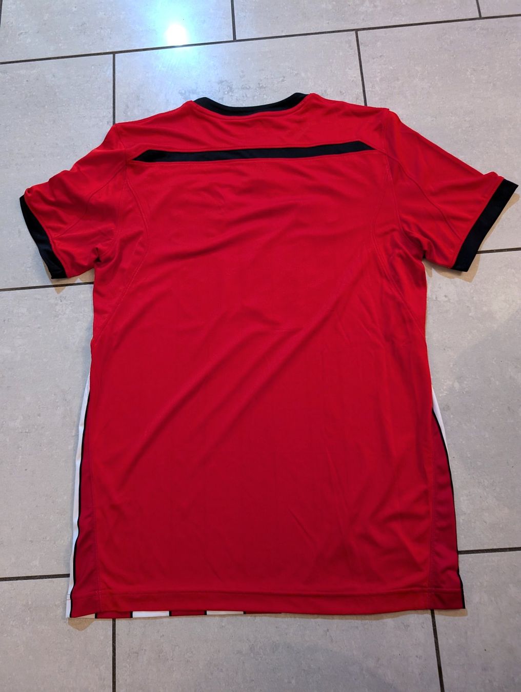Leibchen & Hosen: FC SOUTHAMPTON TRIKOT - JG.2018/19 - GRÖSSE M – Gebraucht aus Spiegel b. Bern von Natix 3