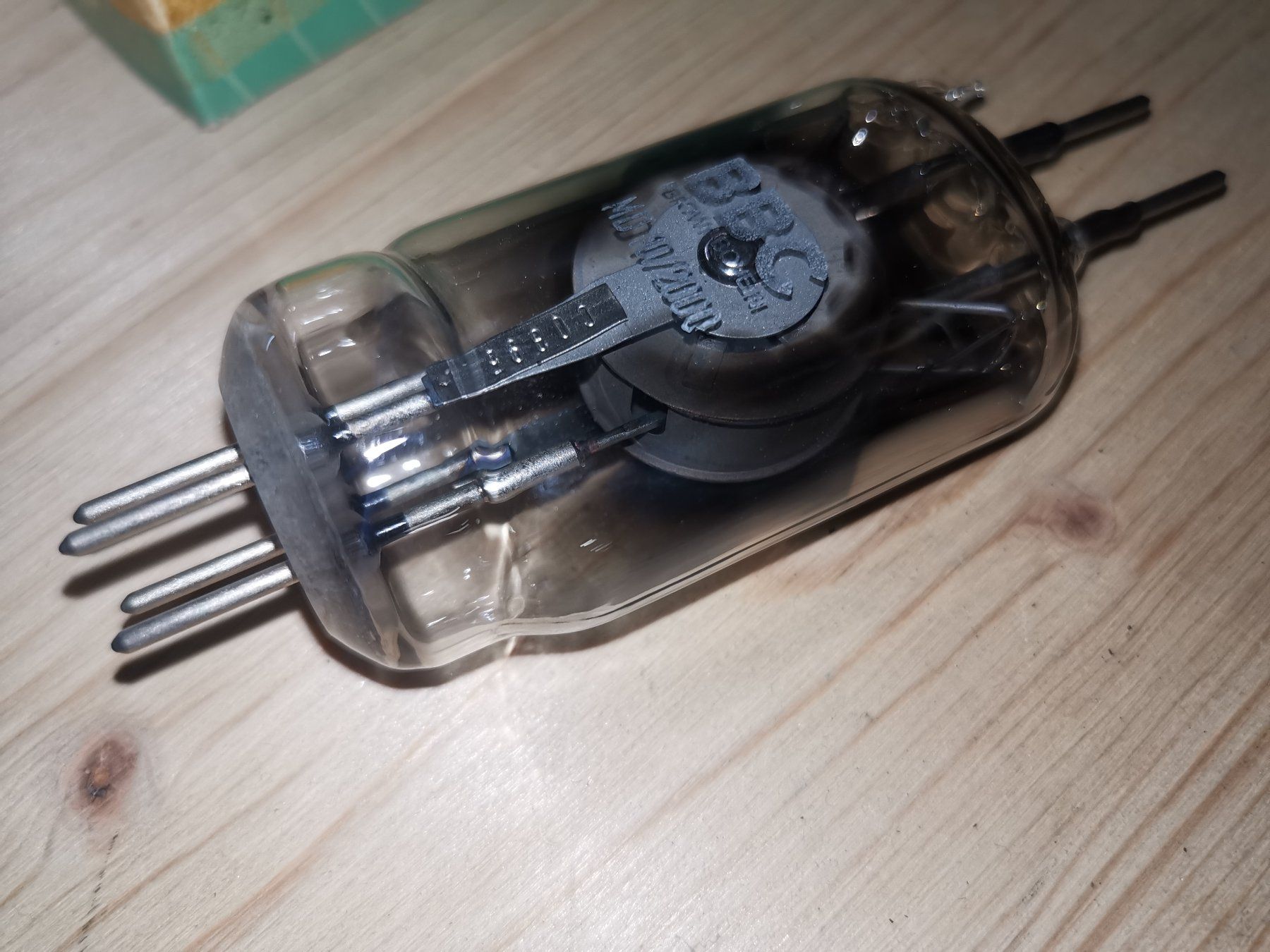 Componenti elettronici: BBC Elektronenröhre MD 10/2000 – Usato da Thalwil venduto da Joe500 1