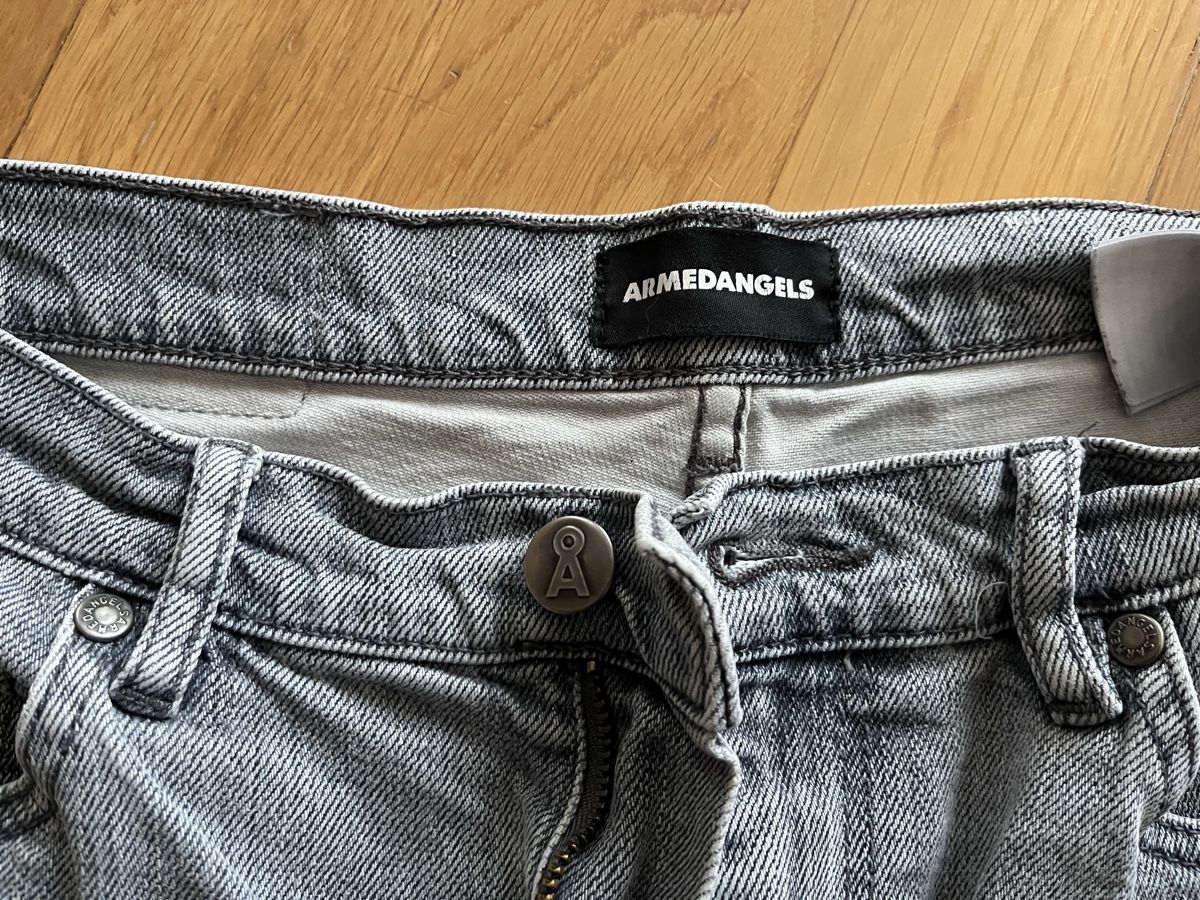 Armedangels Jeans: ARMEDANGELS Jeans grau Grösse 28/32 – Usato da Mühlethurnen venduto da a.schmutz 1