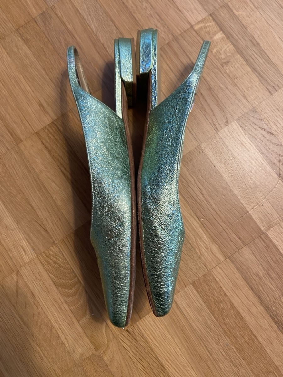 Stuart Weitzman Damenschuhe: Stuart Weitzman Metallic Crackle Leather Slingback Flats – Gebraucht aus Münchenstein von B771 4