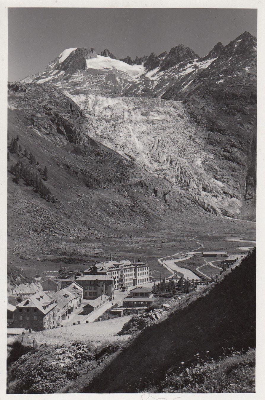 Cartoline postali: Gletsch  VS  mit Seiler-Hotels und Rhonegletscher – Usato da Brig venduto da Valcards54