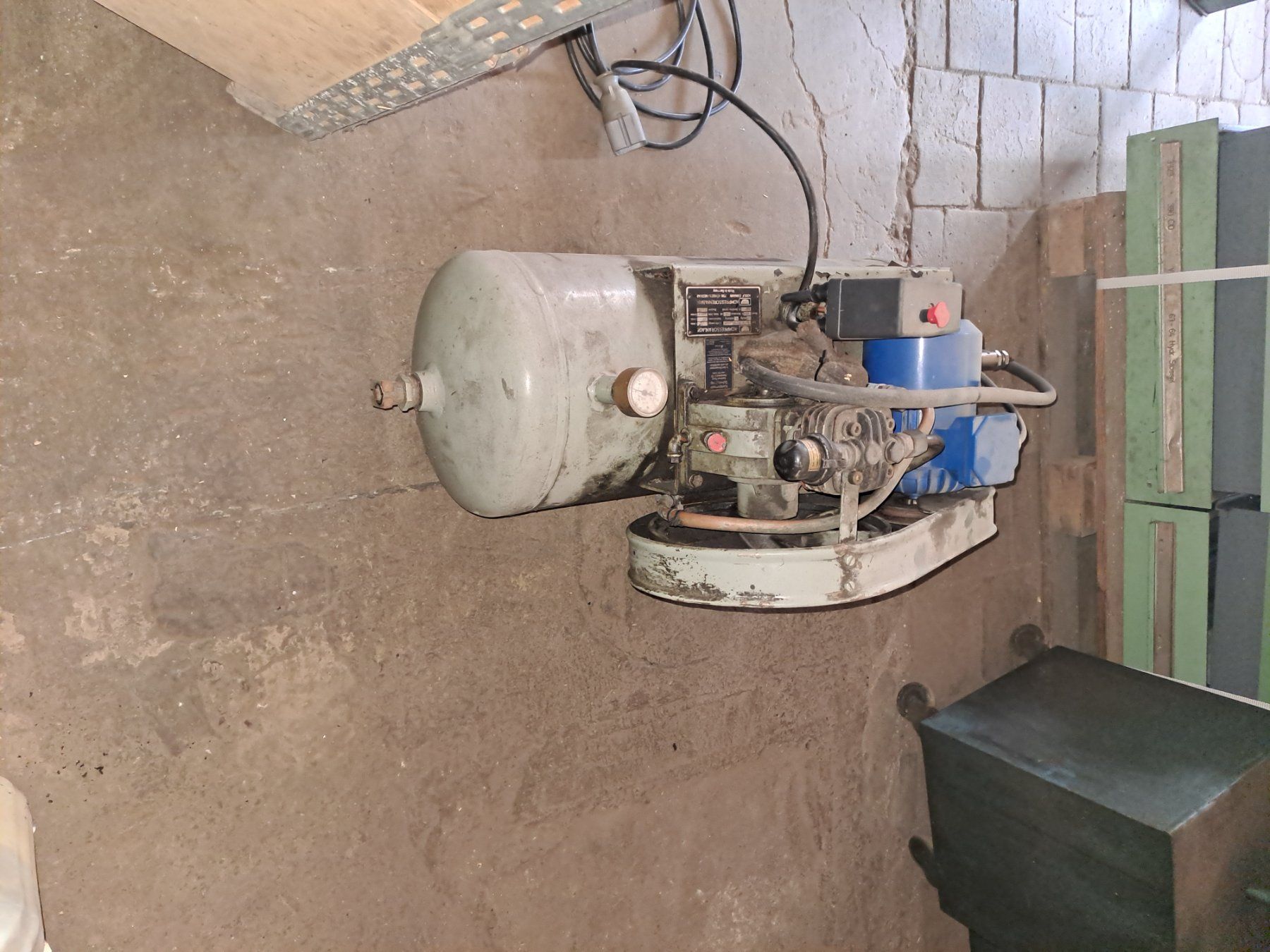 Compressori: Kompressor Luftkompressor Werkstatt Kompressor – Difettoso da Turbenthal venduto da speedtech 3