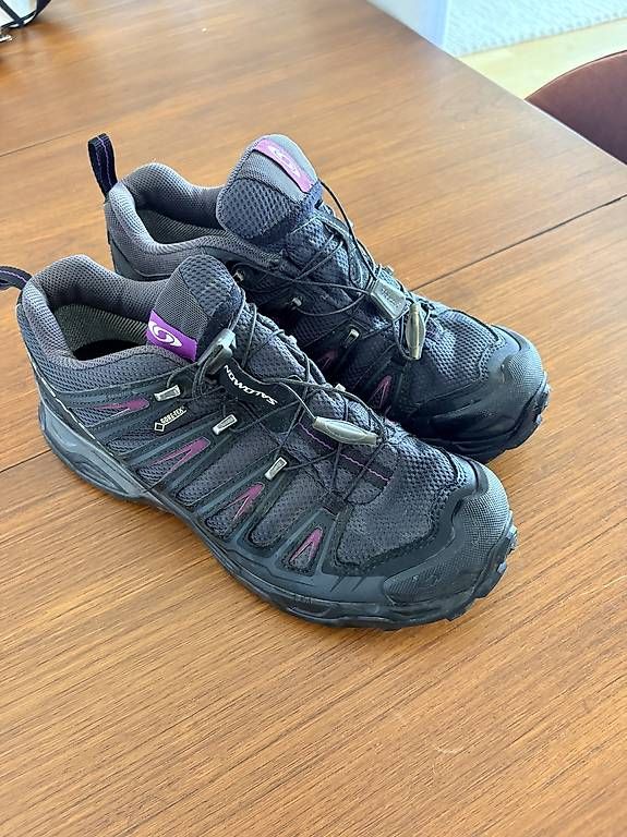 Damenschuhe: Chaussures de randonnée Salomon noires  – Gebraucht aus Chardonne von any_yq5q 3