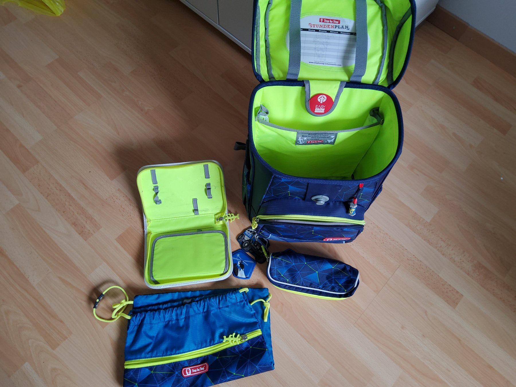 Step by Step Kindertaschen: Gebrauchtes Step by Step Schulranzen Set, Top Zustand! – Gebraucht aus Thayngen von RMHJ 1