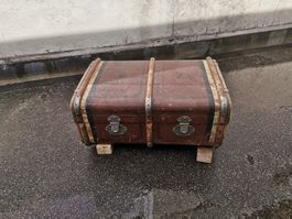 Antike Reise Truhe, antiker Reisekoffer, Alter Koffer