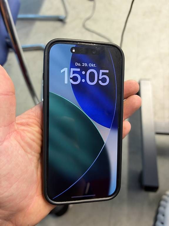 Handys / Smartphones: Iphone 15 Pro 526 GB – Gebraucht aus Lufingen von Ricardo1991 1