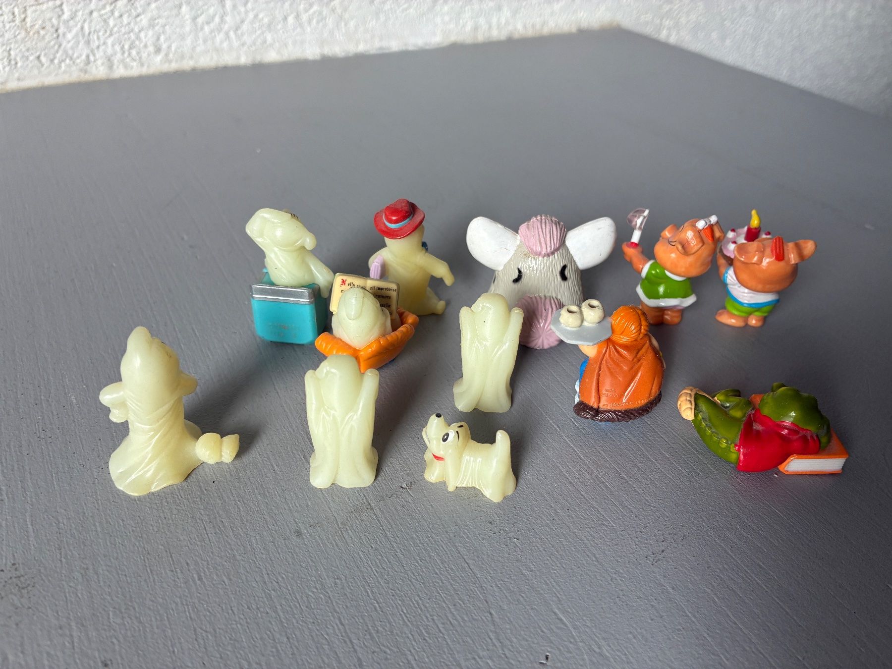 Statuette: Div. Figuren aus Ü-Eier / JouJoux-Chips etc. – Usato da Reigoldswil venduto da Frog40 1