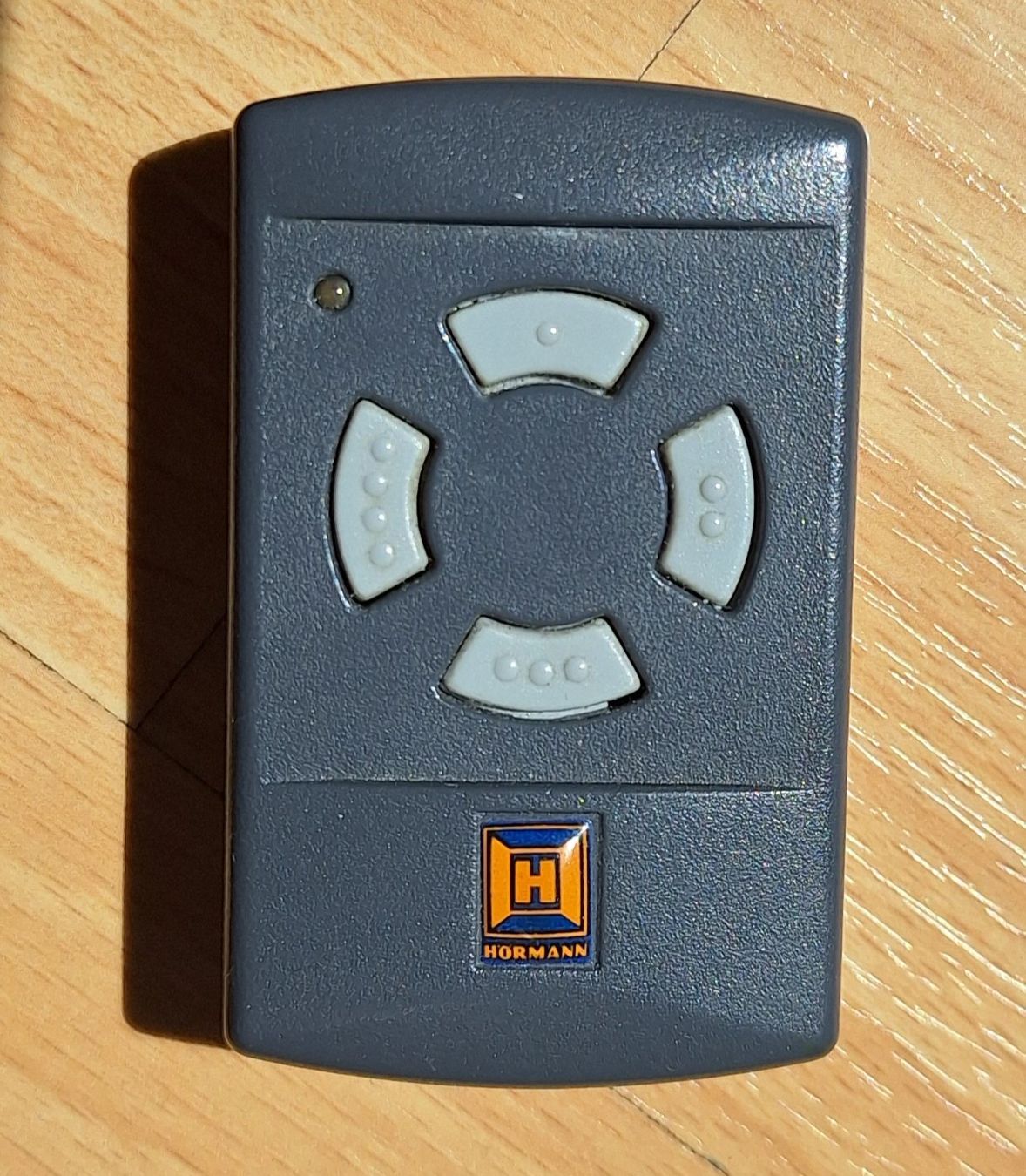 Hörmann Télécommandes: Télécommande HÖRMANN HSM4-40 bon état – D'occasion à Loveresse par Slider2neuf