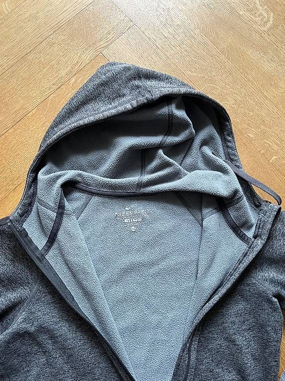 Nike Jacken: Nike Trainingsjacke Damen XS grau – Gebraucht aus Basel von blumenkimd 1