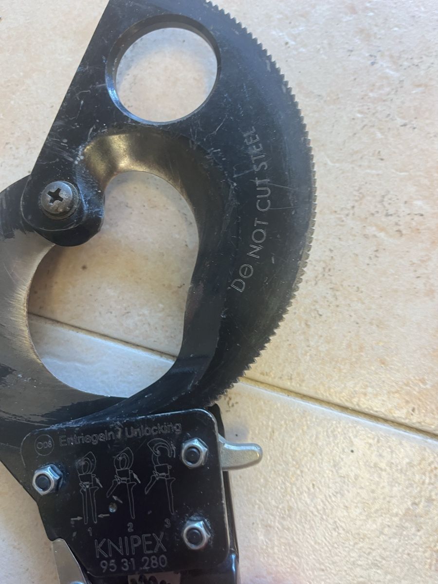 Knipex Alle Werkzeuge: Knipex Kabelschneider 250mm – Gebraucht aus Neerach von fuz_8d7l 1