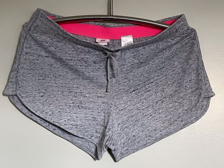 Short H&M de sport gris chiné, taille M
