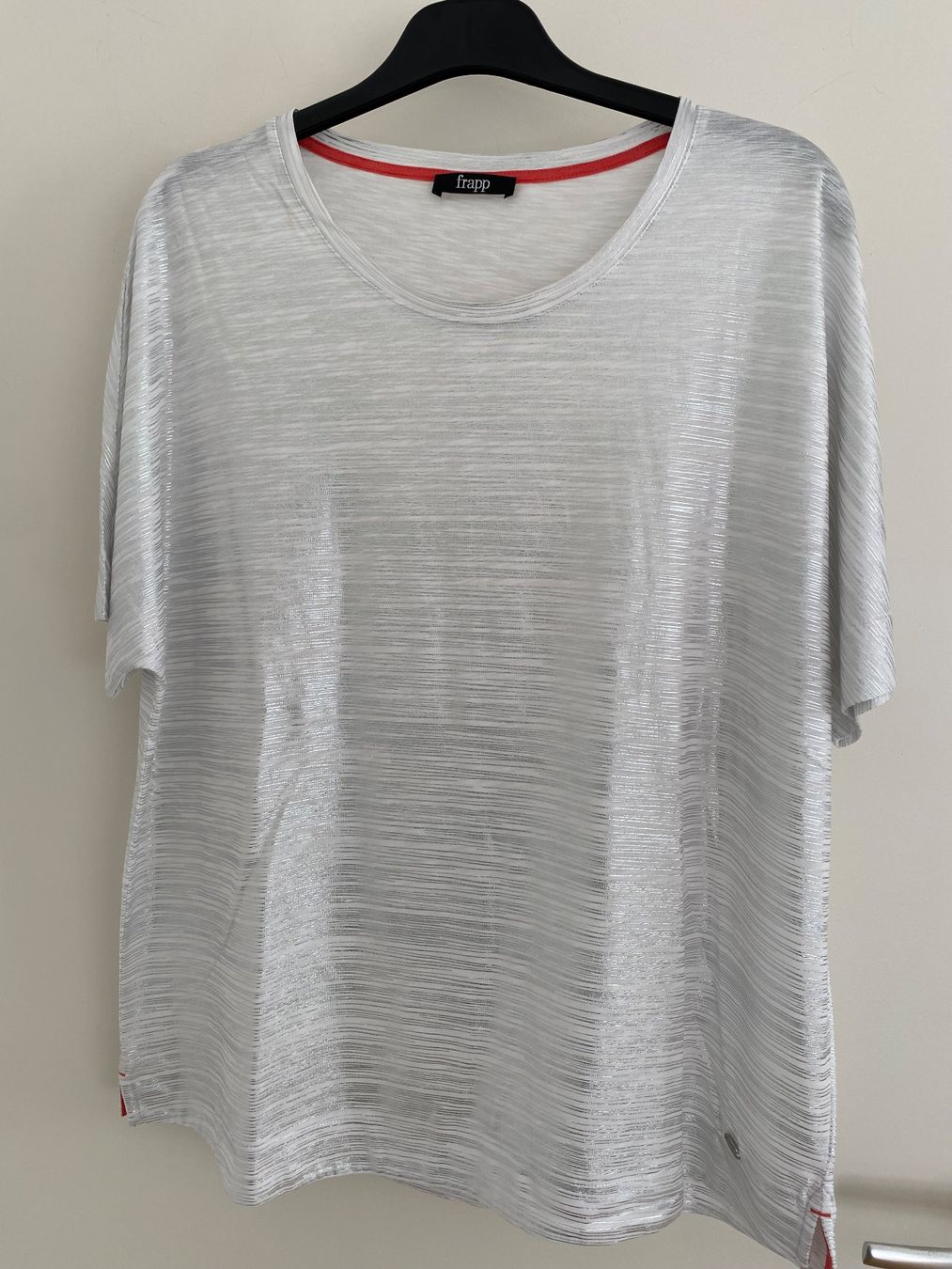 T-shirt: T-Shirt Gr. 44 – Usato da Rapperswil SG venduto da Hubeli