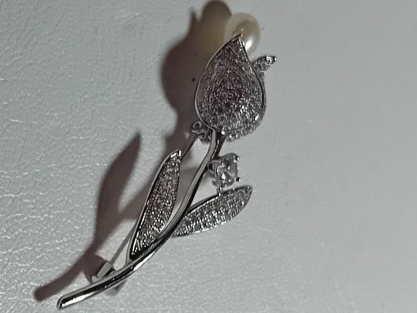 Broschen & Nadeln: modeschmuck brosche,,,mit kristall – Neu (gemäss Beschreibung) aus Basel von bij_5hqd