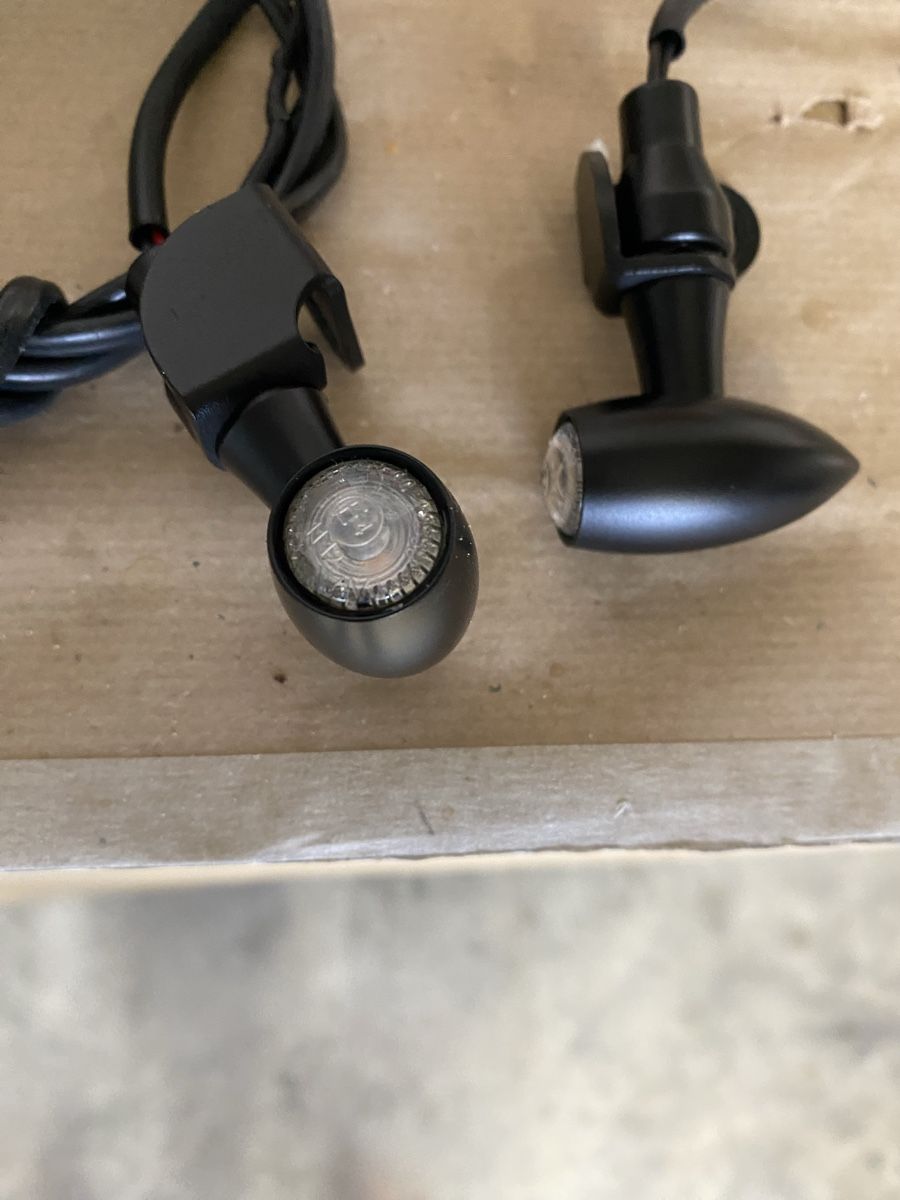 Harley-Davidson Toutes les pièces détachées moto: LED Blau Blinker  – D'occasion à Kaltbrunn par la77