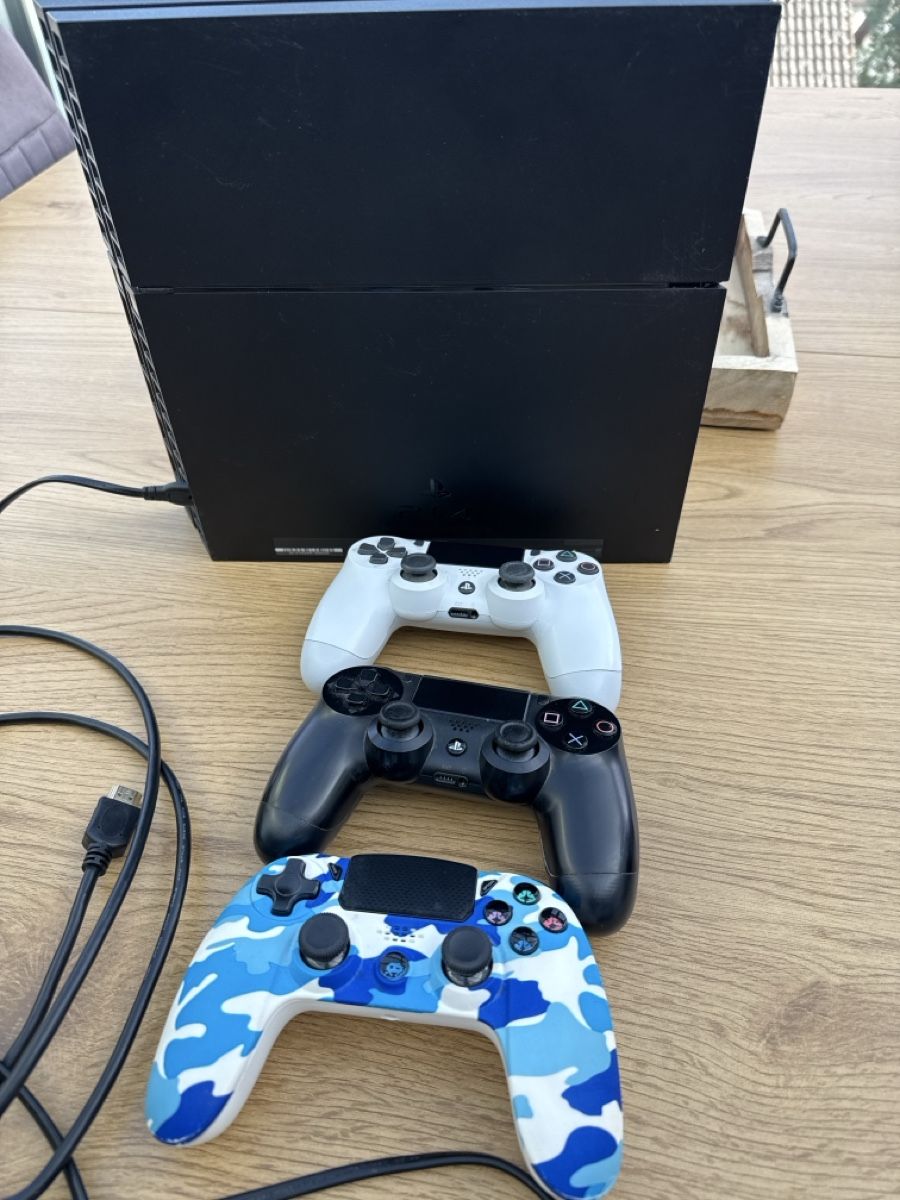 Sony Console: PS4  – Usato da Tavannes venduto da flo_h2m6