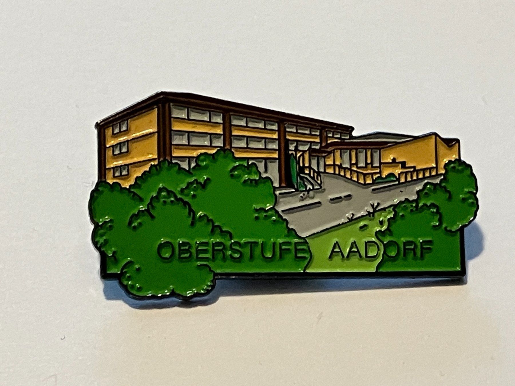 Placchette & Badge: 1 Pin Oberstufe Aadorf – Usato da Basel venduto da djwwpp
