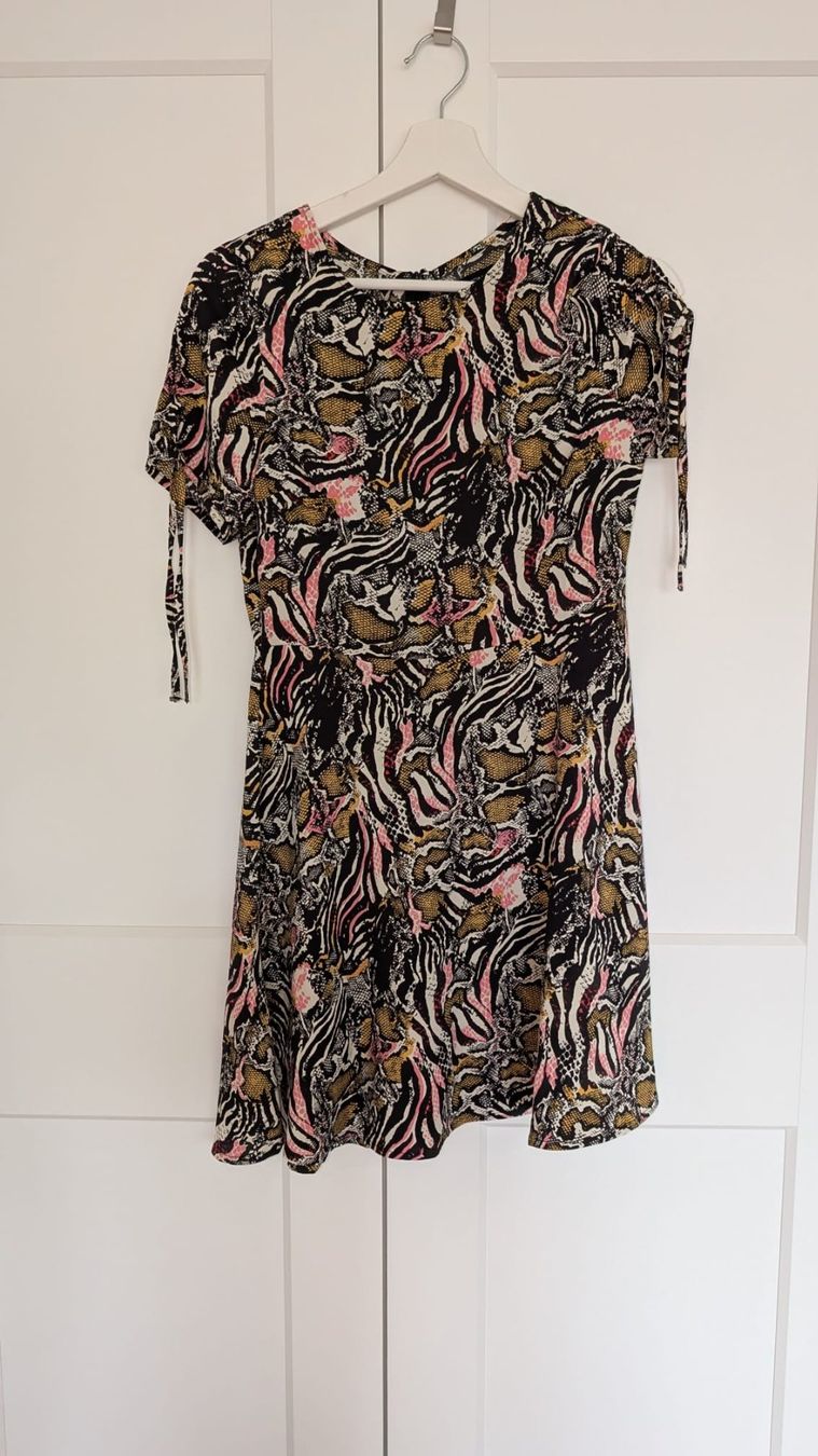 Kleider: Kleid Damen von EVEN&ODD, Grösse 36 – Gebraucht aus Au SG von and_cra