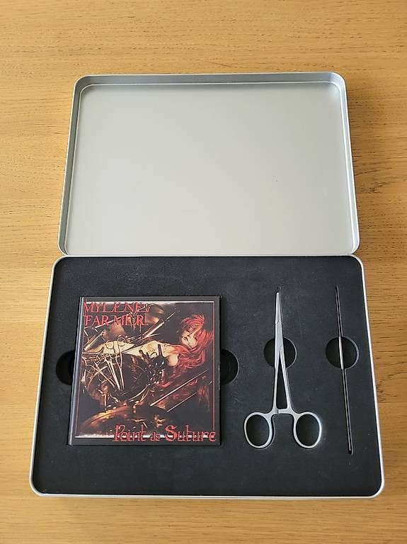 CDs: Mylène Farmer coffret collector "Point de Suture" – Gebraucht aus Crissier von cel_vmk9 1