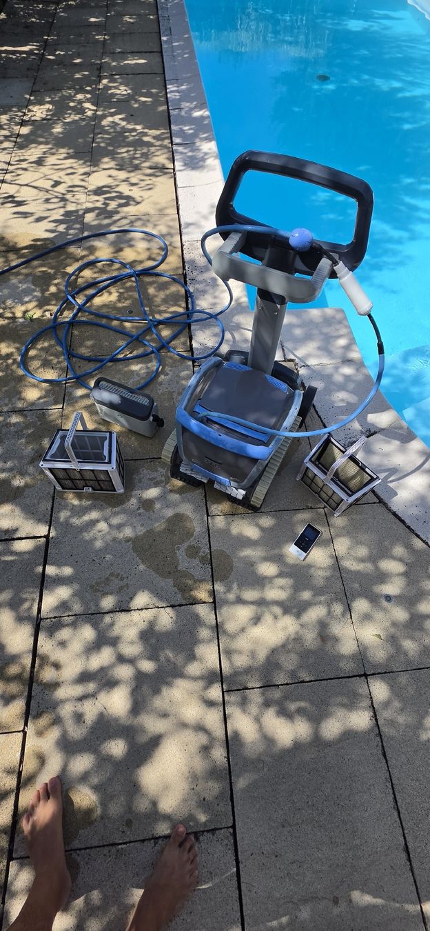 Dolphin Accessori per Piscine: Poolroboter Maytronics Dolphin M700 APP Poolreiniger Profi – Usato da Breitenbach venduto da gnieserli 7