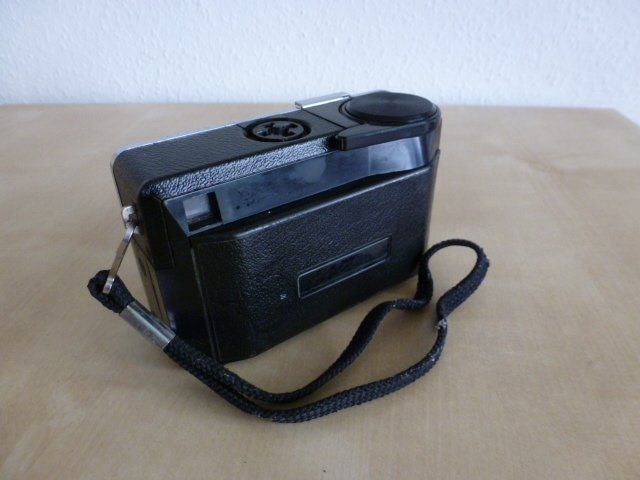Kodak Fotocamera: Alte KODAK Instamatic 133 Camera – Usato da Luzern venduto da Ankerli 3