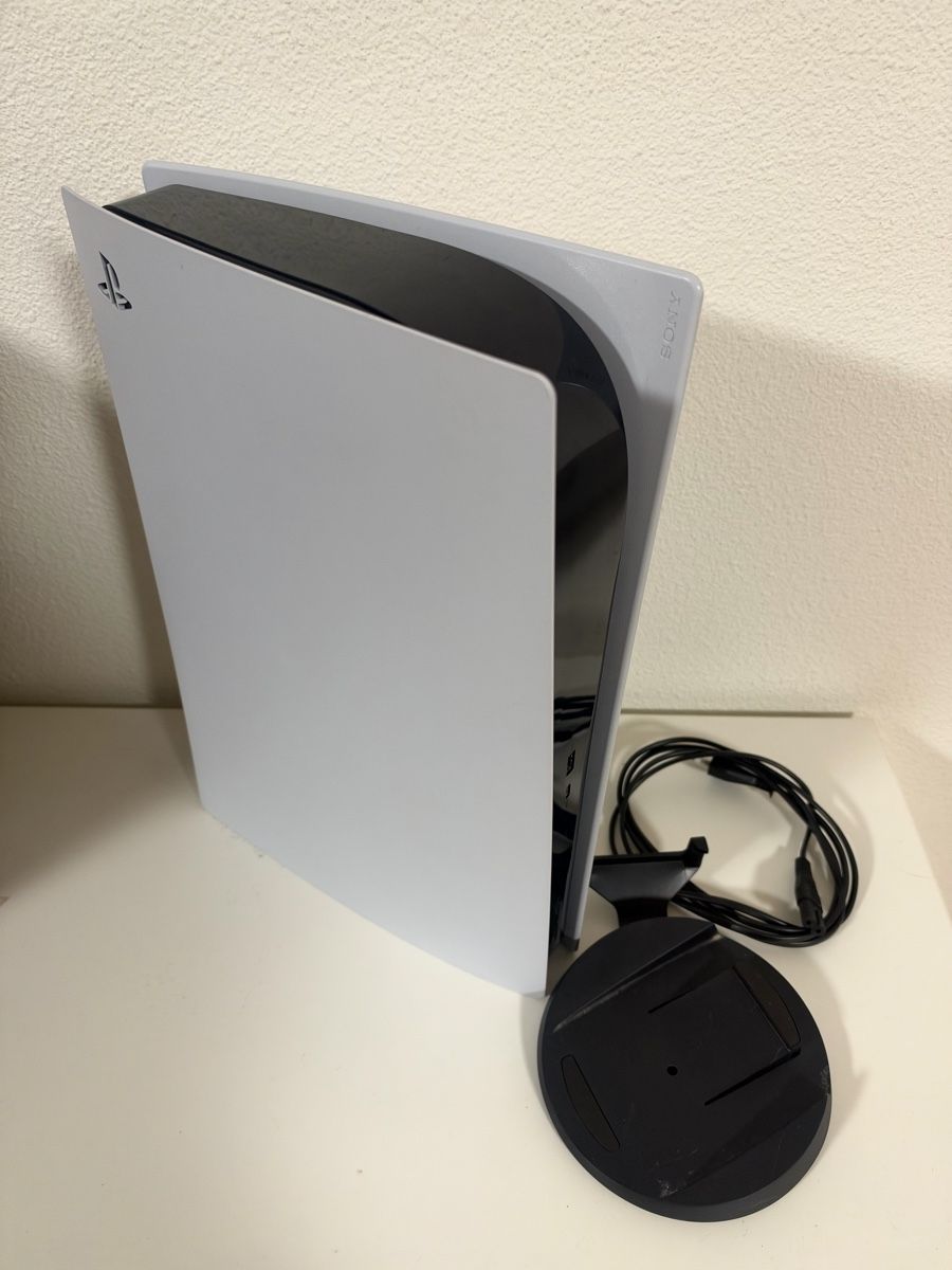 Sony Konsolen: PS5 fat disc edition defekt – Defekt aus Lausanne von Lemanchot 1