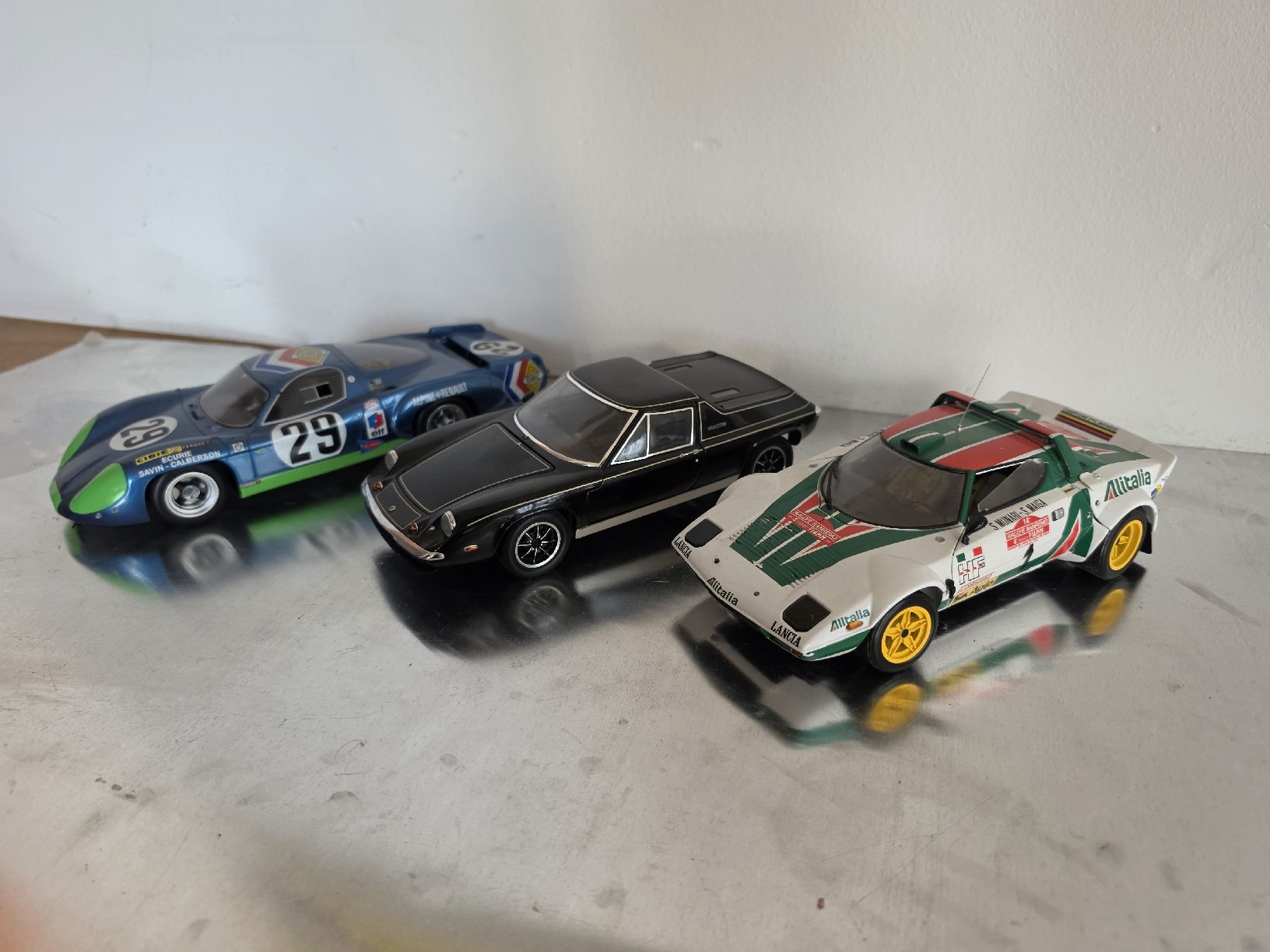 Modellini d'auto: Model Autos 1:18 – Difettoso da zürich venduto da val_yr8v