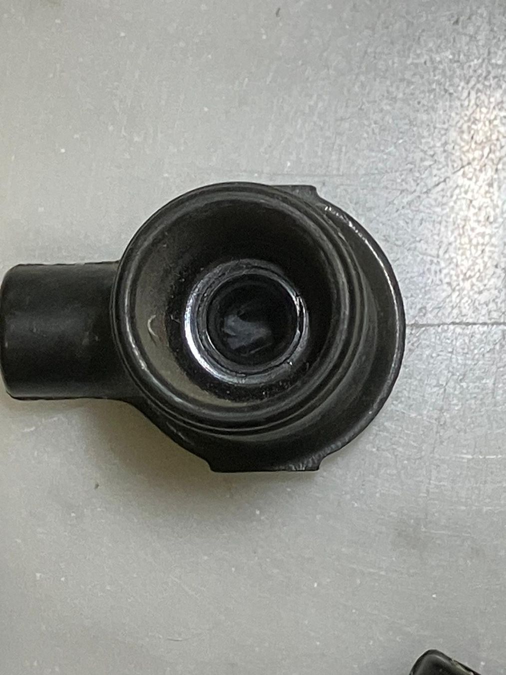 Mofa-Ersatzteile: Bakelit Kerzenstecker, Made in Germany, Oldtimer – Gebraucht aus Regensdorf von 7ws8 4