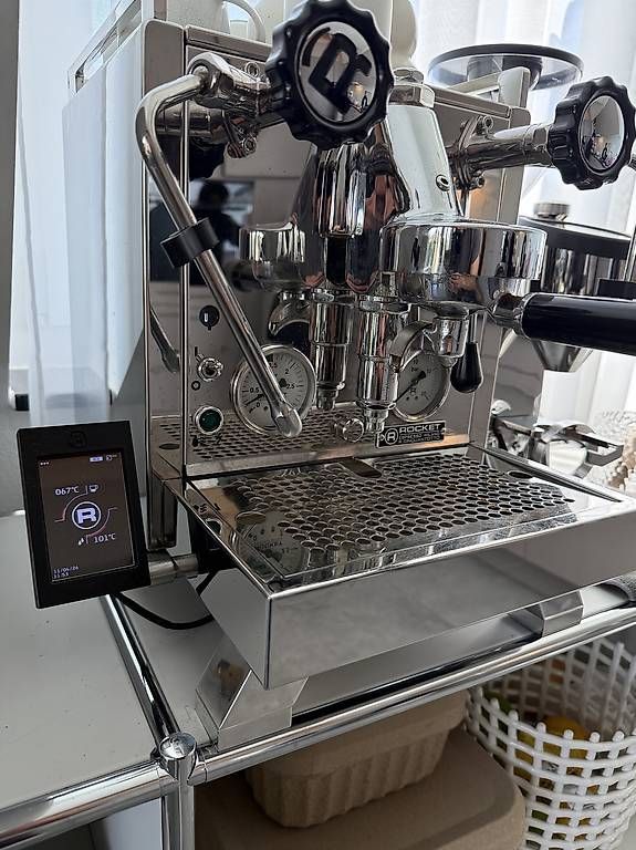 Kaffeemaschinen & Espressomaschinen: Kaffee Rocket Siebträger-Maschine + Rocket Mühle – Gebraucht aus Waltenschwil von gab_mm9c 1