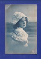 ENFANT - Portrait de jeune fille