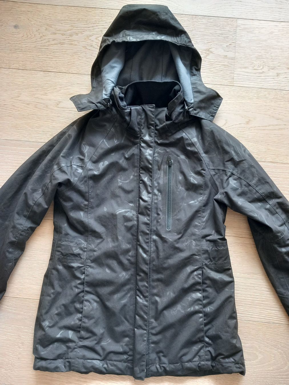 H&M Jacken & Mäntel: H&M Softshelljacke Gr. 158 Mädchen schwarz - grau – Gebraucht aus Oberuzwil von Tvistur80 2