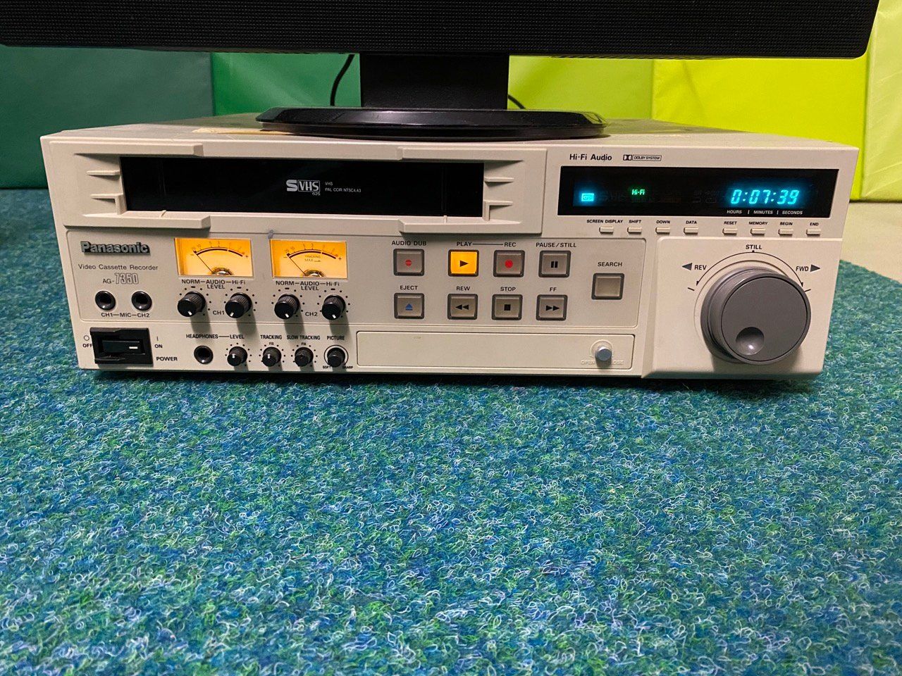 Panasonic Aufnahmegeräte: Panasonic Video Cassette Recorder AG-7350 SVHS – Gebraucht aus Zwillikon von  1