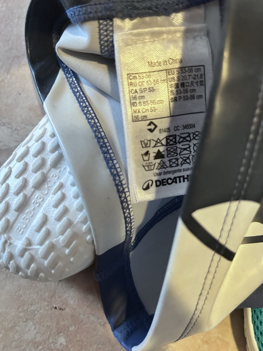 Decathlon Scarpe per ragazzi: Cuffia e scarpe per nuoto  bambino – Usato da Cugnasco venduto da sd1520 2