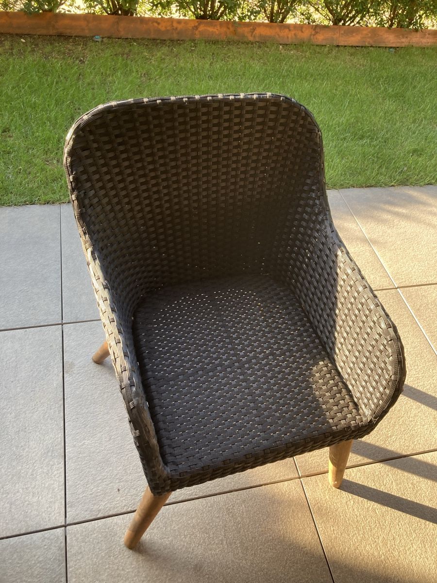 Set di tavolo e panche: Terrassen-Tische – Usato da Hombrechtikon venduto da Steph. 1