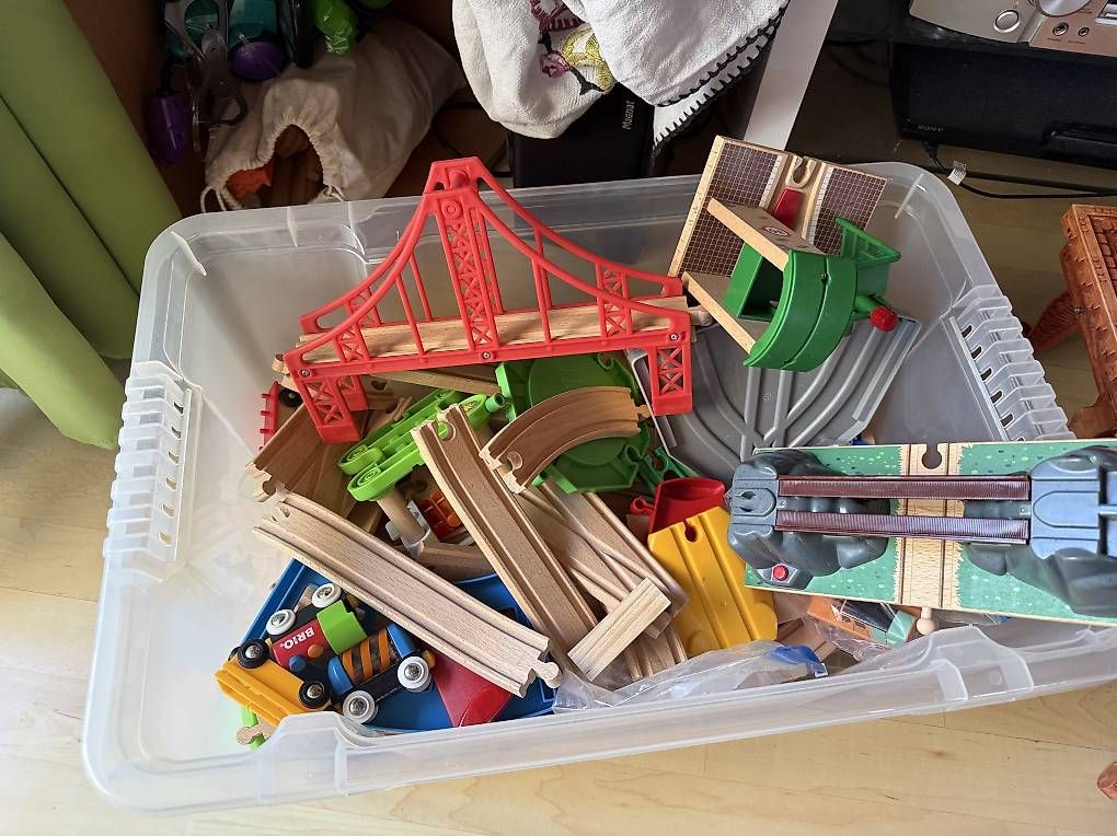 Spielzeuge: Holz Eisenbahn, Brio + IKEA – Gebraucht aus Münchringen von antapex