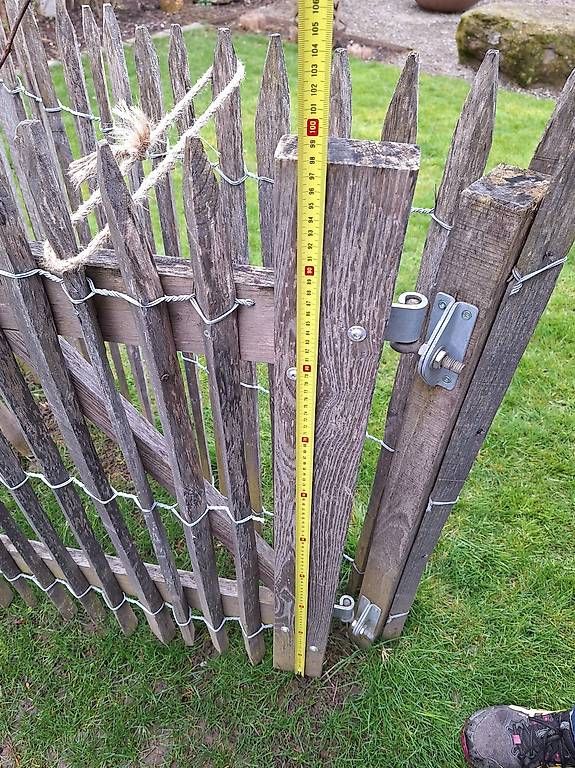 Articoli in legno: Staketenzaun mit Tor – Usato da Oekingen venduto da Stabiloboss 2