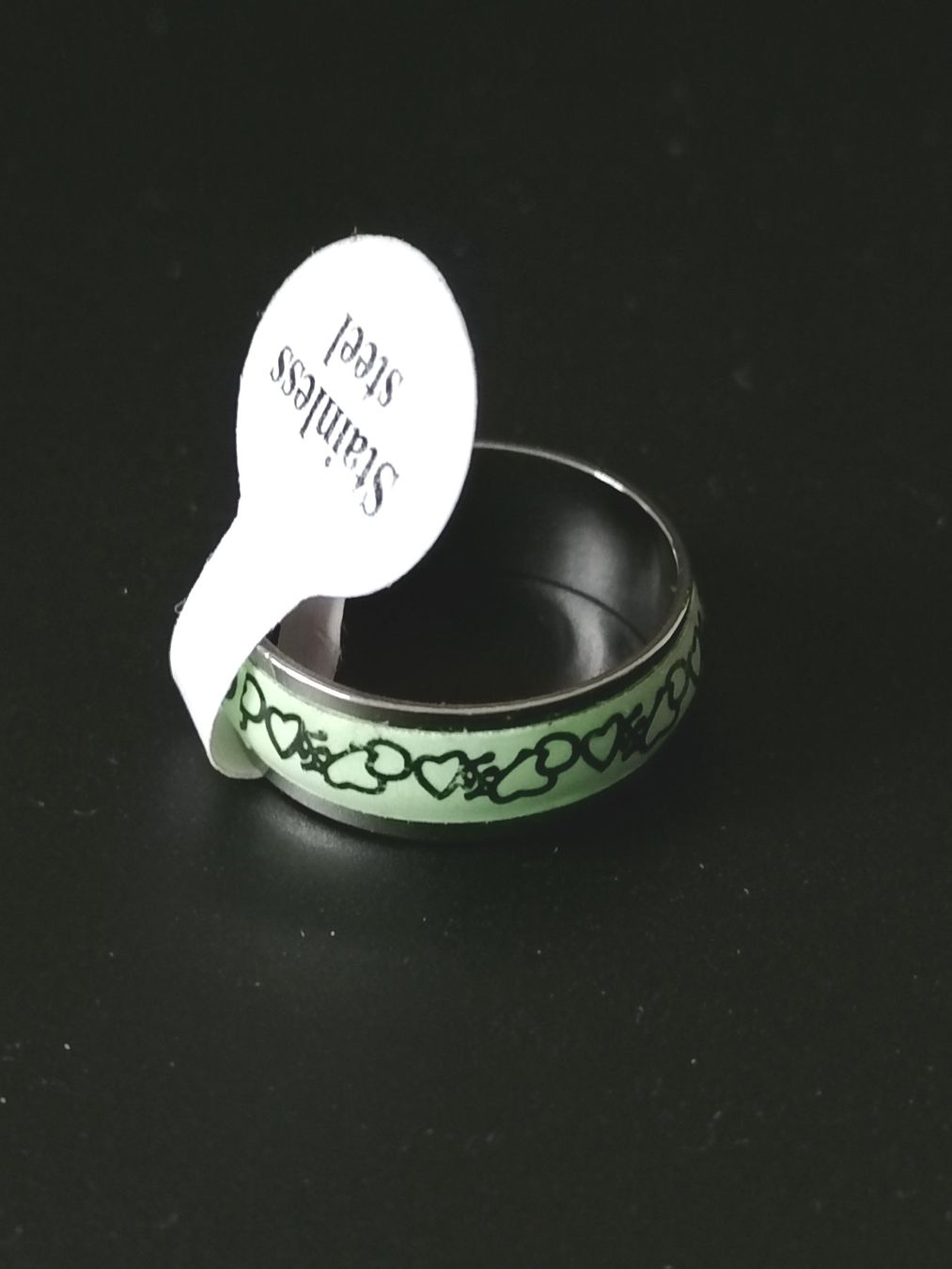 Ring mit Herz Muster leuchtet im dunkeln, Grösse 57 (Neu (gemäss ...