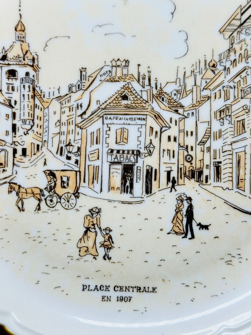Piatti: Assiettes LANGENTHAL "Maison Bernoise" et "Place Centrale" – Usato da Morges venduto da mod_q7tt 2