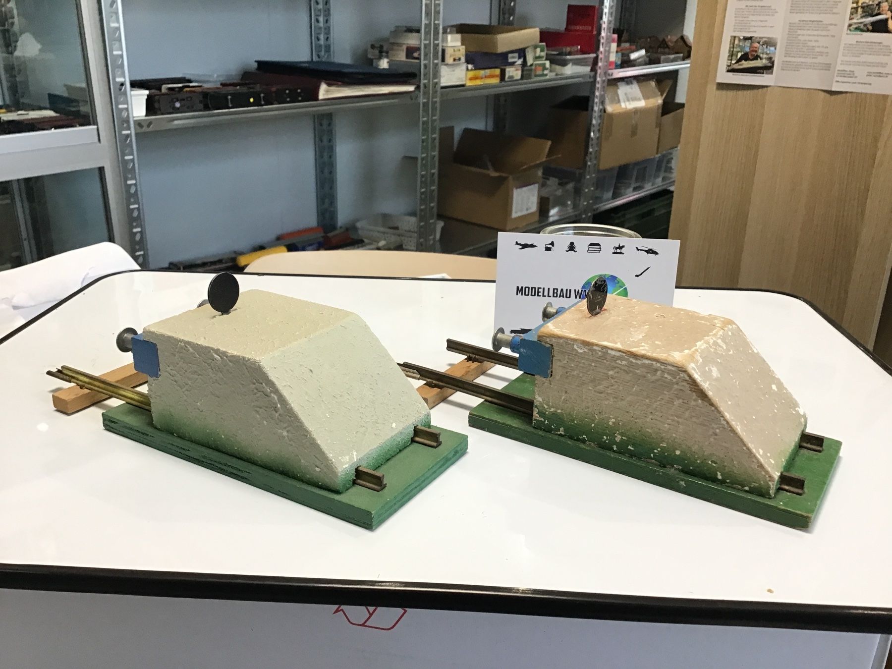 Buco Modellini di ferrovie: BUCO Eisenbahn Prellböcke, Handarbeit, Spur 0 – Usato da Männedorf venduto da Modell-Spezialisten 1